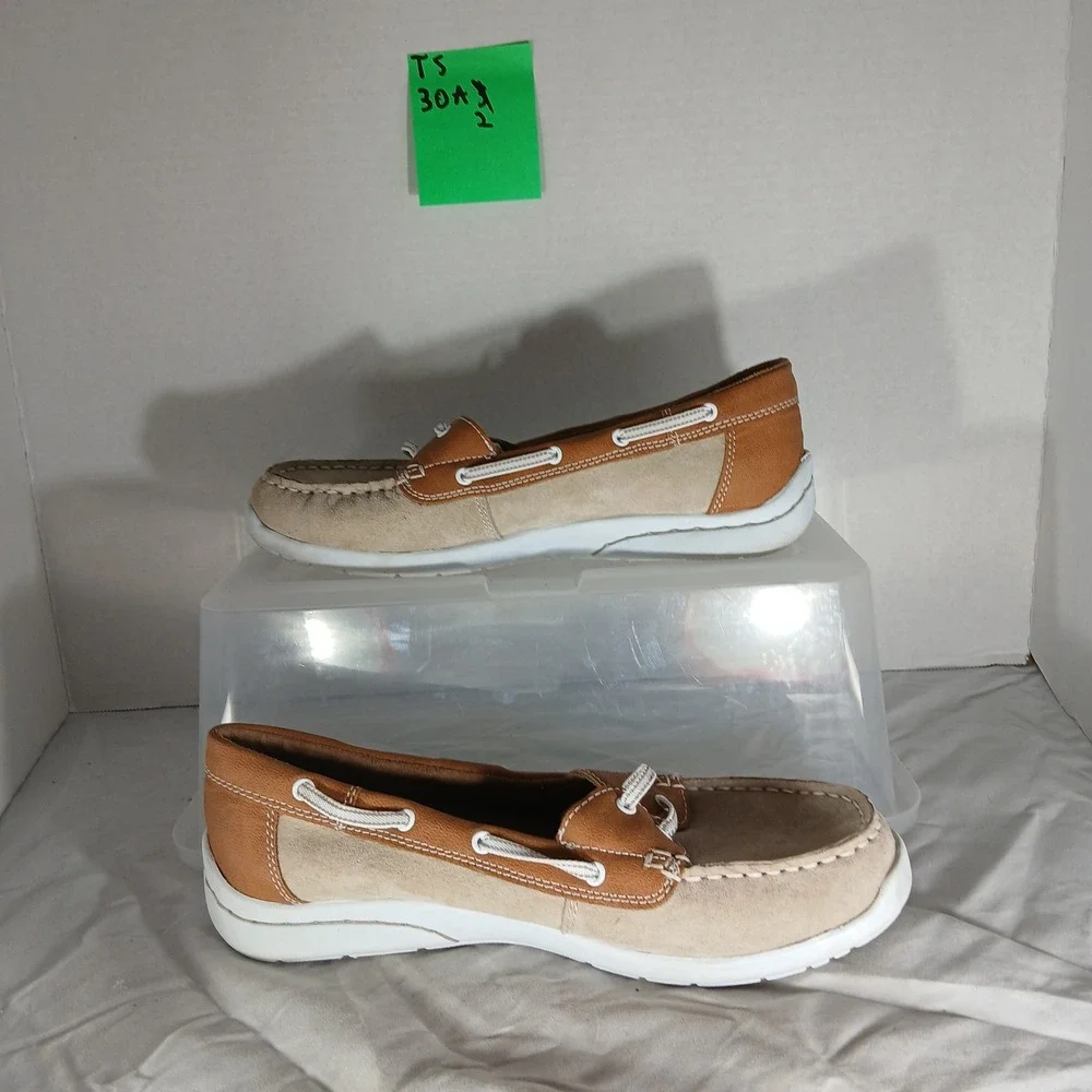 Bass Stern Women's Boat Shoes Size 8M Tan Suede Leather Comfort Loafers‎